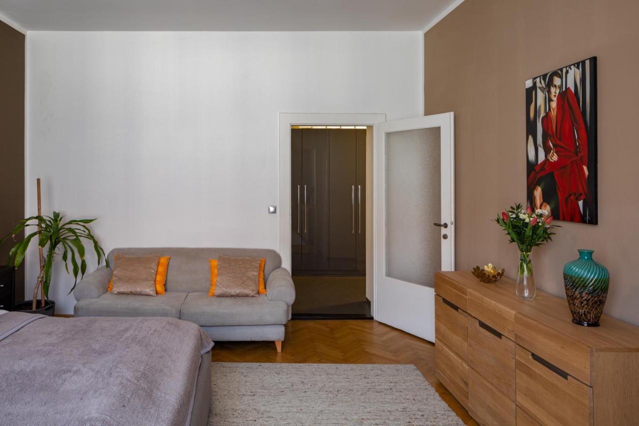 Deluxe Apartment In Old Town By Prague Days المظهر الخارجي الصورة